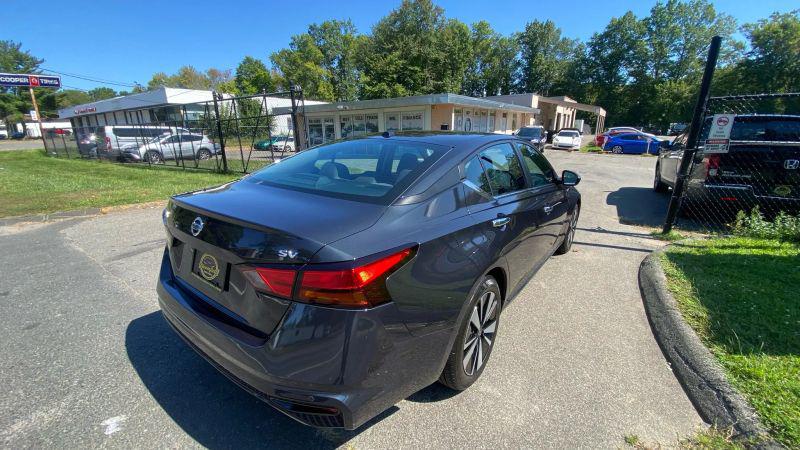 2022 Nissan Altima SV FWD