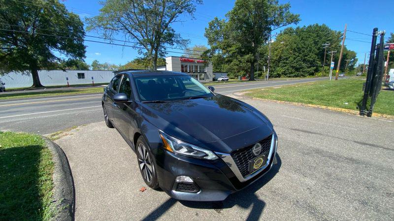 2022 Nissan Altima SV FWD