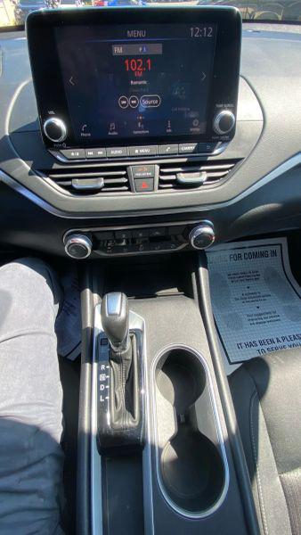 2022 Nissan Altima SV FWD
