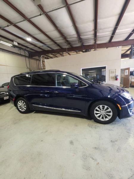 2017 Chrysler Pacifica Touring-L for sale in Tracy, CA