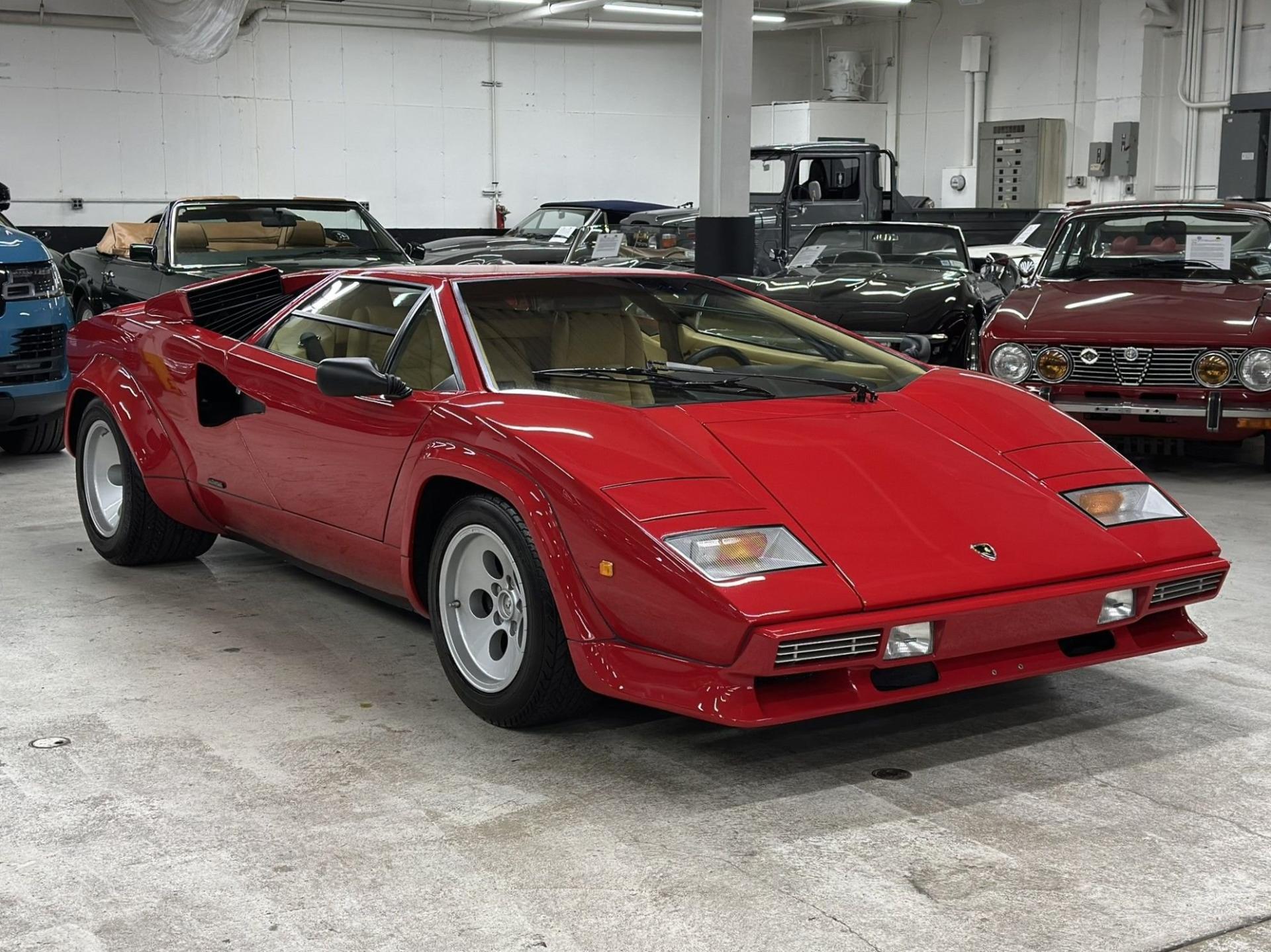 /1985 Lamborghini Countach-5000 Qv Downdraft