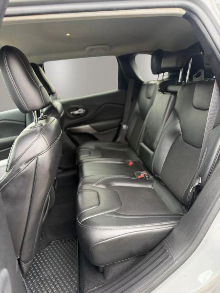2019 Jeep Cherokee Latitude Plus 4x4