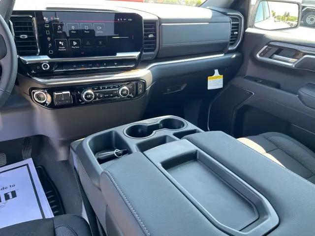 2026 GMC Sierra 1500 Crew Cab, Short Bed, SLE, 4WD