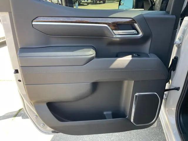 2026 GMC Sierra 1500 Crew Cab, Short Bed, SLE, 4WD