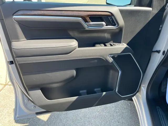 2026 GMC Sierra 1500 Crew Cab, Short Bed, SLE, 4WD