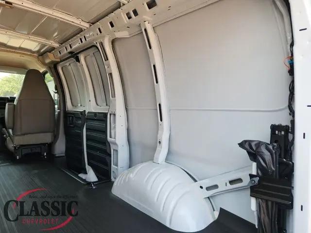 2025 Chevrolet Express Cargo Van RWD 2500 Regular Wheelbase WT