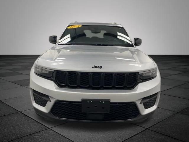 2023 Jeep Grand Cherokee Altitude 4x4