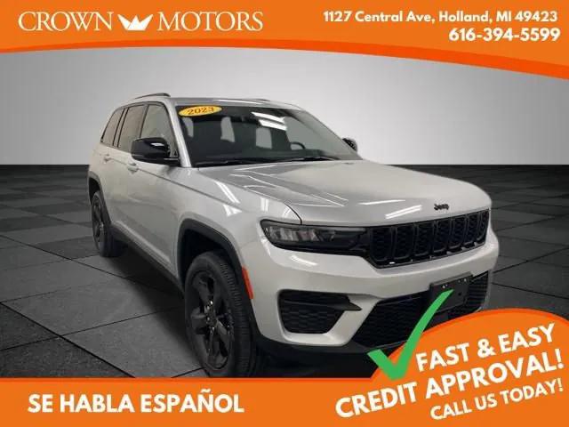 2023 Jeep Grand Cherokee Altitude 4x4 2023 Jeep Grand Cherokee Altitude 4x4