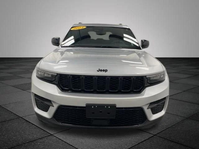 2023 Jeep Grand Cherokee Altitude 4x4 2023 Jeep Grand Cherokee Altitude 4x4