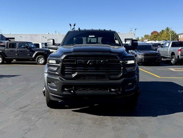 2026 RAM Ram 5500 Chassis Cab RAM 5500 TRADESMAN CHASSIS CREW CAB 4X4 84 CA 2026 RAM Ram 5500 Chassis Cab RAM 5500 TRADESMAN CHASSIS CREW CAB 4X4 84 CA