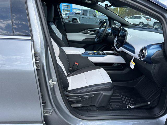 2025 Chevrolet Equinox LT 2