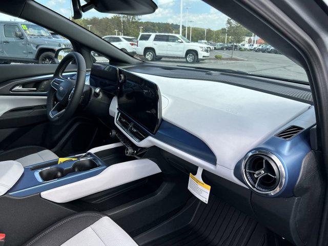 2025 Chevrolet Equinox LT 2