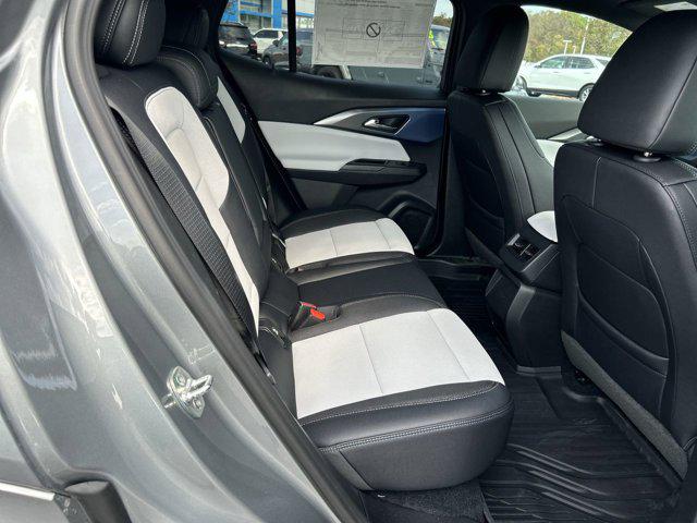 2025 Chevrolet Equinox LT 2
