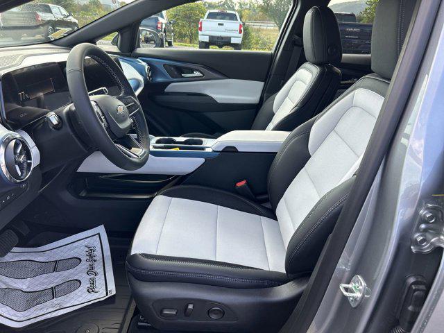 2025 Chevrolet Equinox LT 2