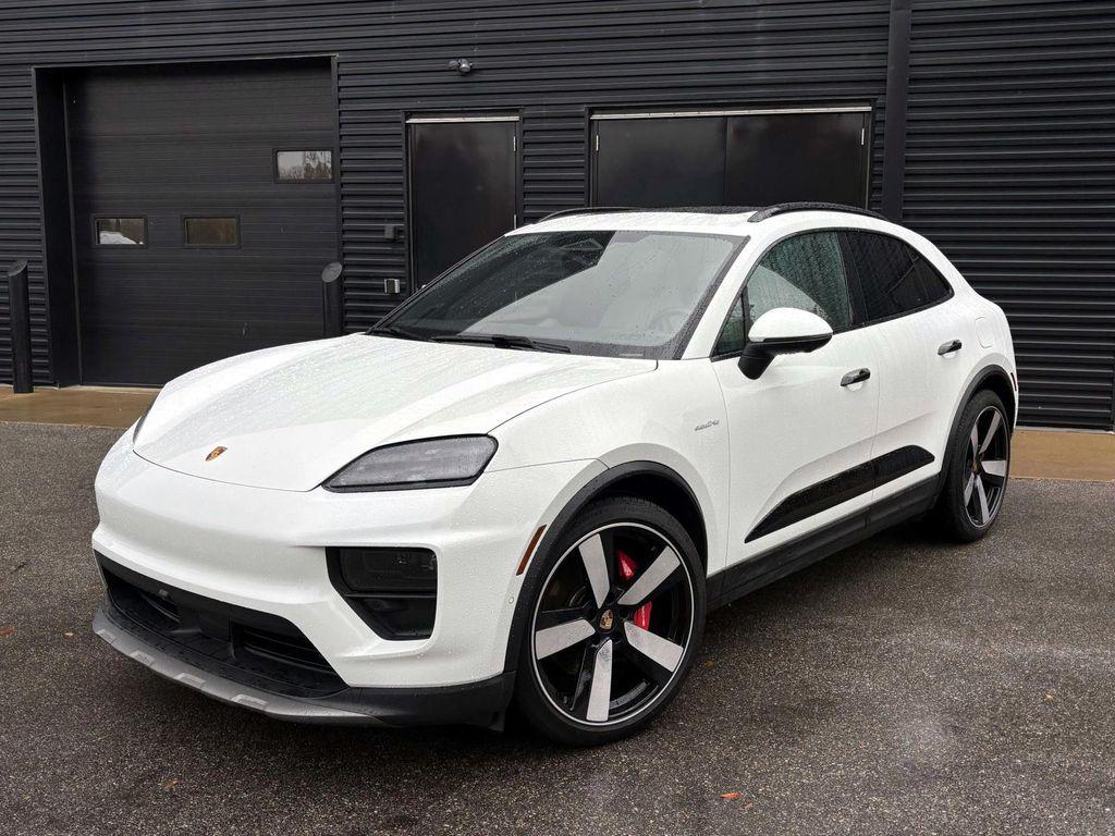 /2025 Porsche Macan-Electric