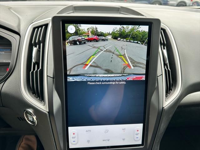 2022 Ford Edge SE