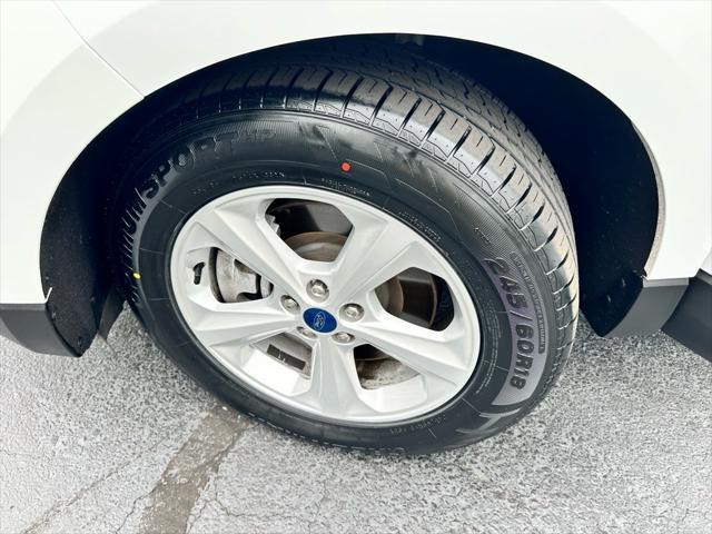 2022 Ford Edge SE