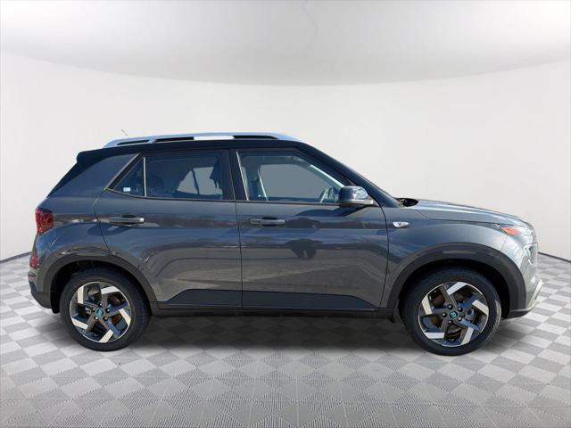 2026 Hyundai Venue SEL w/Two-Tone Roof