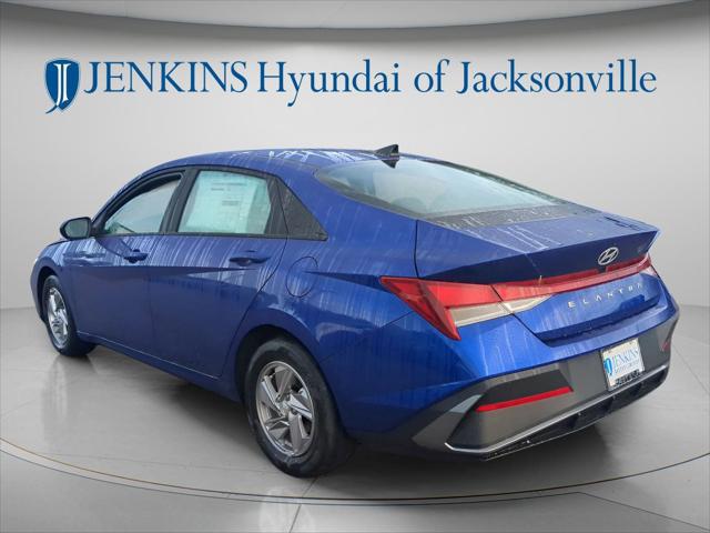 2025 Hyundai Elantra SE