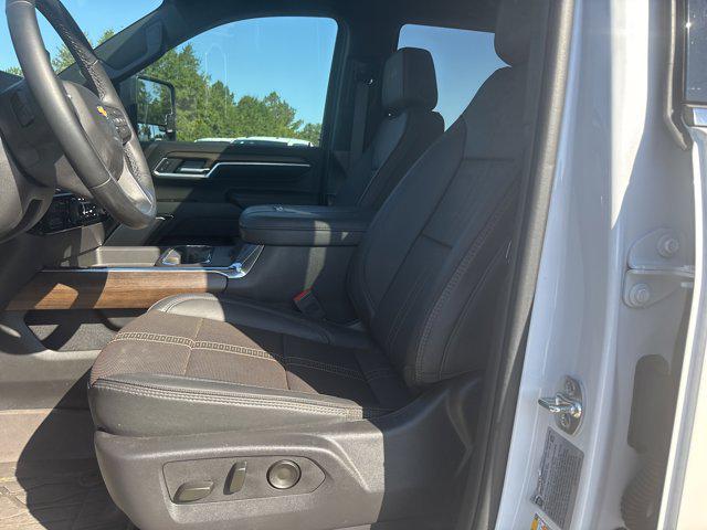 2025 Chevrolet Silverado 3500HD 4WD Crew Cab Long Bed High Country