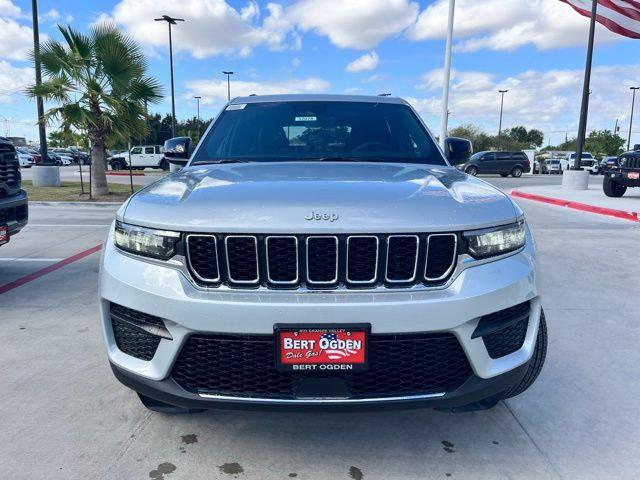 2025 Jeep Grand Cherokee GRAND CHEROKEE LAREDO X 4X2