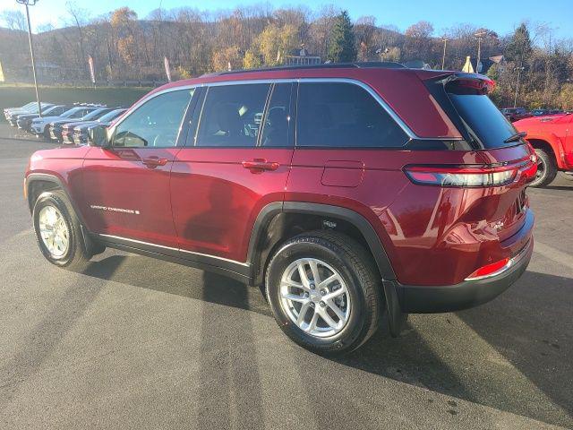 2025 Jeep Grand Cherokee GRAND CHEROKEE LAREDO X 4X4 2025 Jeep Grand Cherokee GRAND CHEROKEE LAREDO X 4X4