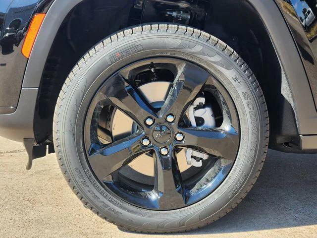 2025 Jeep Grand Cherokee Limited 4x2