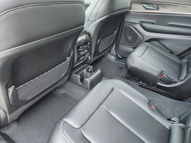 2025 Jeep Grand Cherokee Limited 4x2
