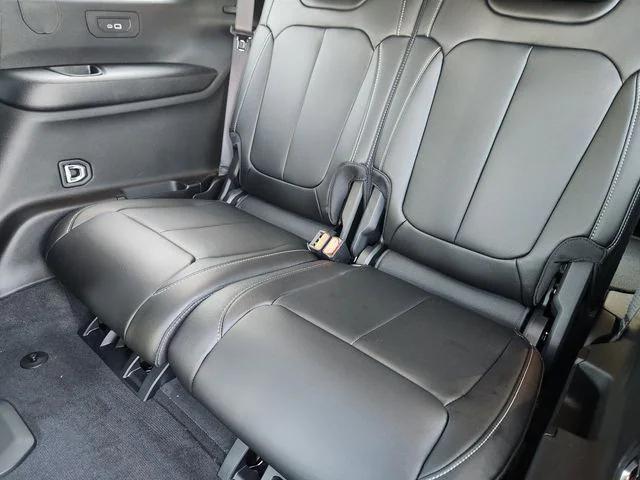 2025 Jeep Grand Cherokee Limited 4x2
