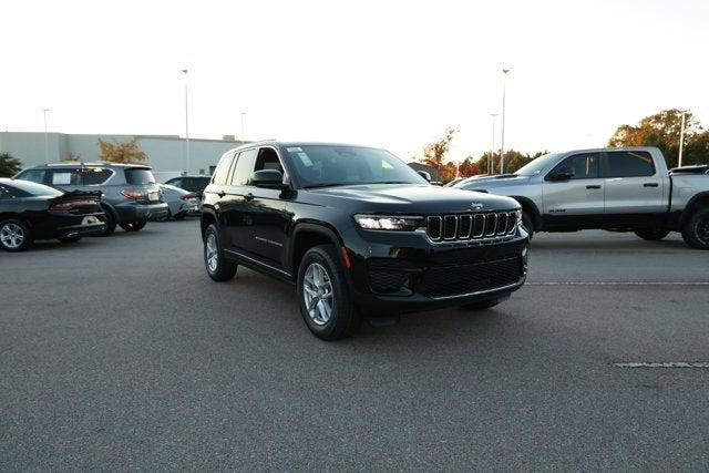 2025 Jeep Grand Cherokee GRAND CHEROKEE LAREDO X 4X2