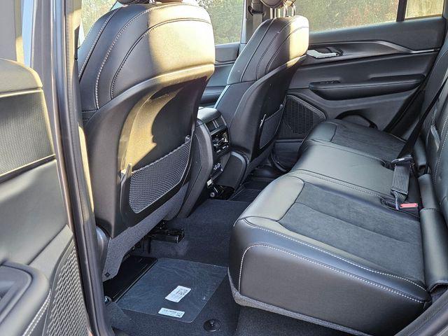 2025 Jeep Grand Cherokee Altitude X 4x2