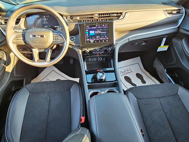2025 Jeep Grand Cherokee Altitude X 4x2