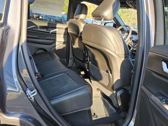 2025 Jeep Grand Cherokee Altitude X 4x2