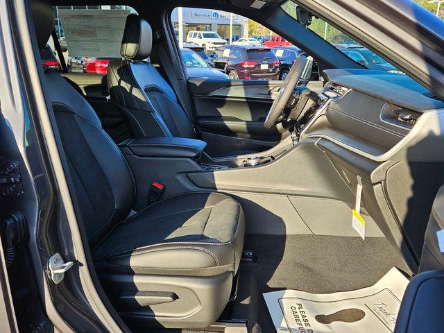 2025 Jeep Grand Cherokee Altitude X 4x2