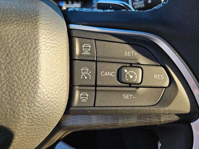 2025 Jeep Grand Cherokee Altitude X 4x2