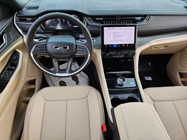 2025 Jeep Grand Cherokee Limited 4x2