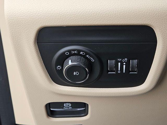 2025 Jeep Grand Cherokee Limited 4x2