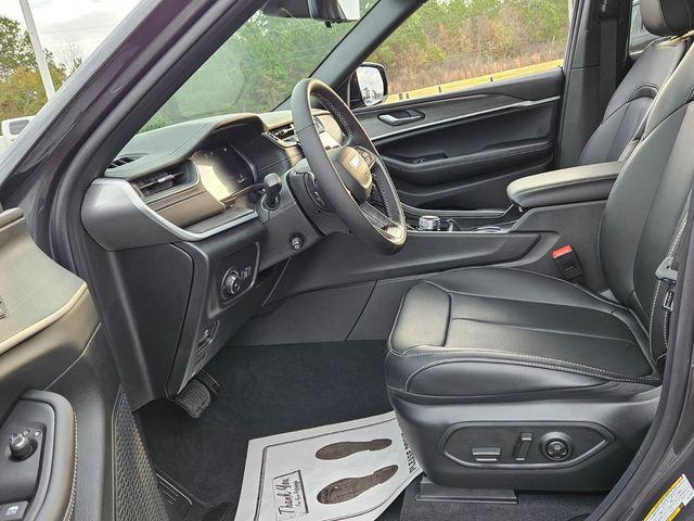 2025 Jeep Grand Cherokee Limited 4x2