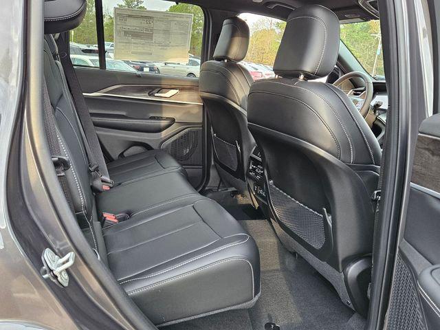 2025 Jeep Grand Cherokee Limited 4x2