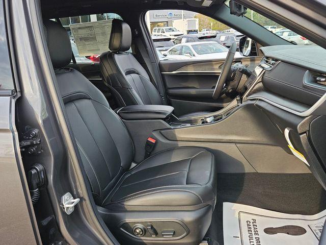 2025 Jeep Grand Cherokee Limited 4x2