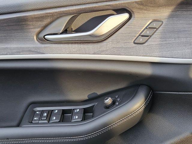 2025 Jeep Grand Cherokee Limited 4x2