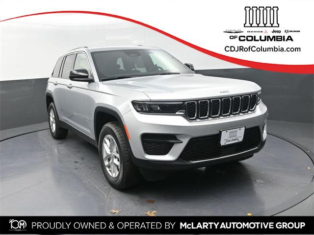 2025 Jeep Grand Cherokee GRAND CHEROKEE LAREDO X 4X4