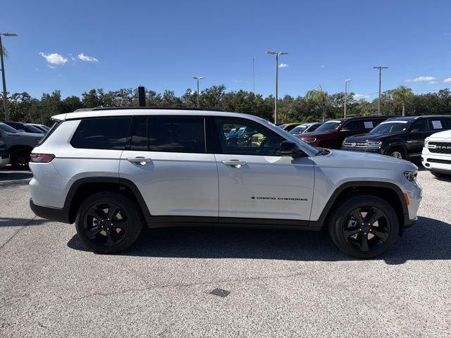 2025 Jeep Grand Cherokee GRAND CHEROKEE L LIMITED 4X2