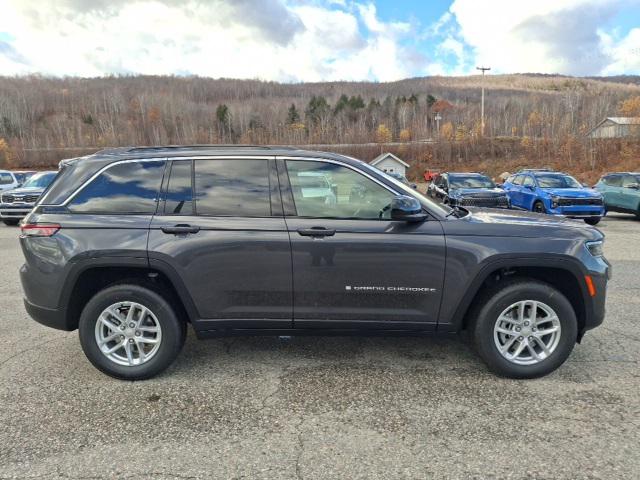 2025 Jeep Grand Cherokee GRAND CHEROKEE LAREDO X 4X4 2025 Jeep Grand Cherokee GRAND CHEROKEE LAREDO X 4X4