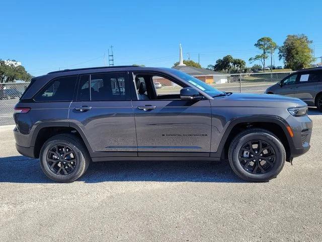 2025 Jeep Grand Cherokee Altitude X 4x2
