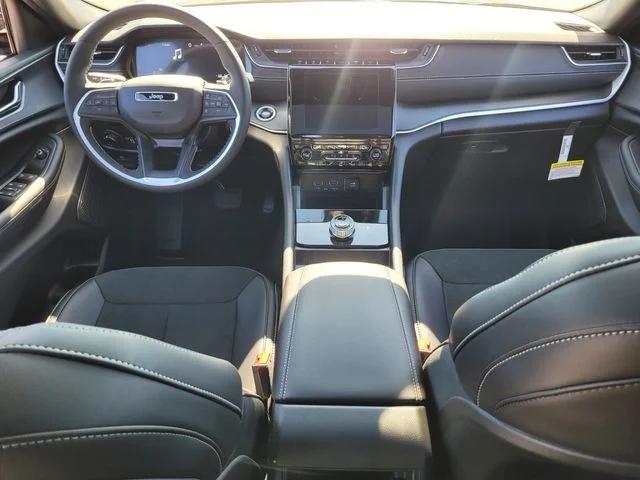2025 Jeep Grand Cherokee Altitude X 4x2