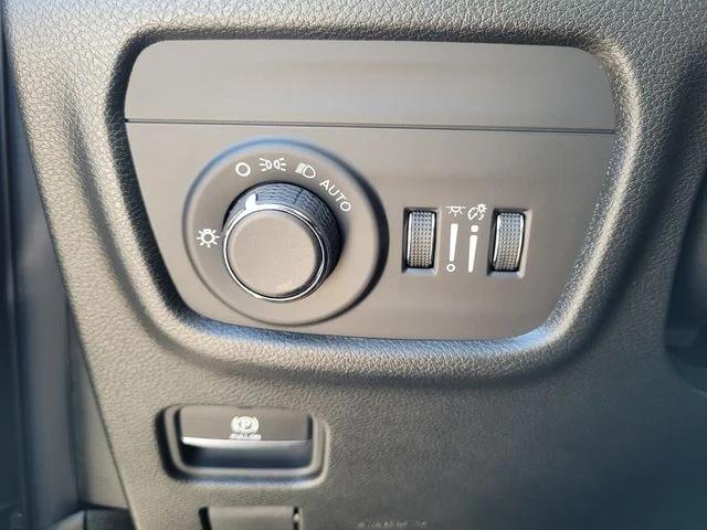 2025 Jeep Grand Cherokee Altitude X 4x2