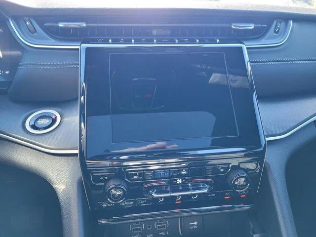 2025 Jeep Grand Cherokee Altitude X 4x2