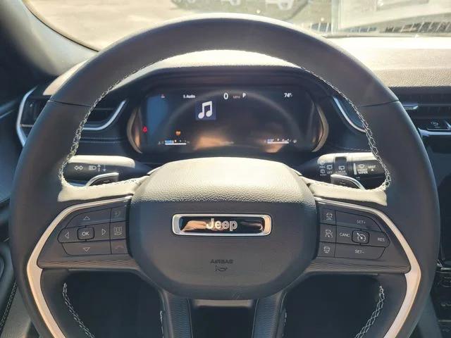 2025 Jeep Grand Cherokee Altitude X 4x2