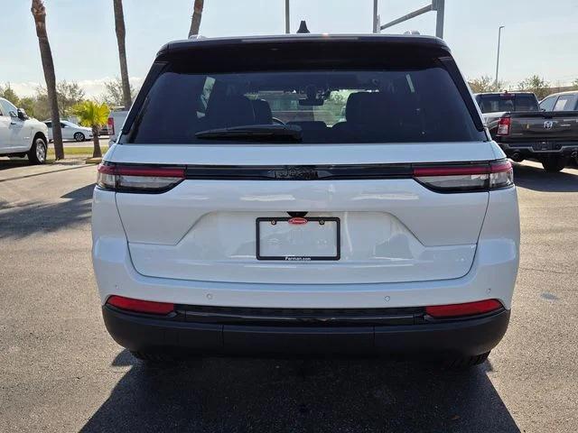 2025 Jeep Grand Cherokee Altitude X 4x2